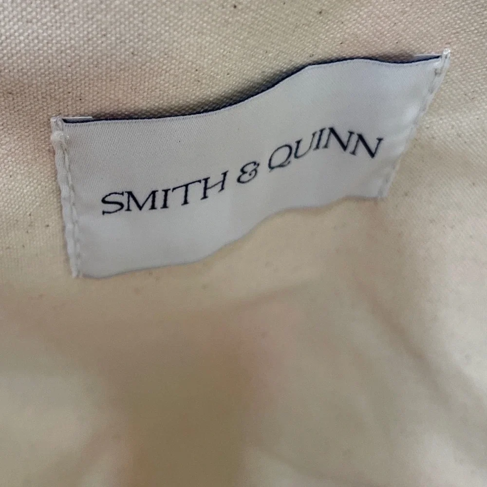 NEW WITHOUT TAGS SMITH & QUINN COSMETIC BAG IN‎ TROPICAL PRINT